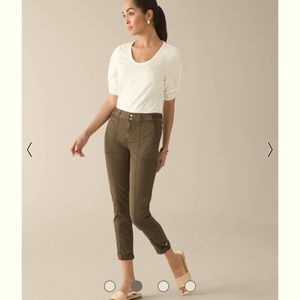 White House Black Market Pret-A-Pedi Crop Pants, size 2, olive green